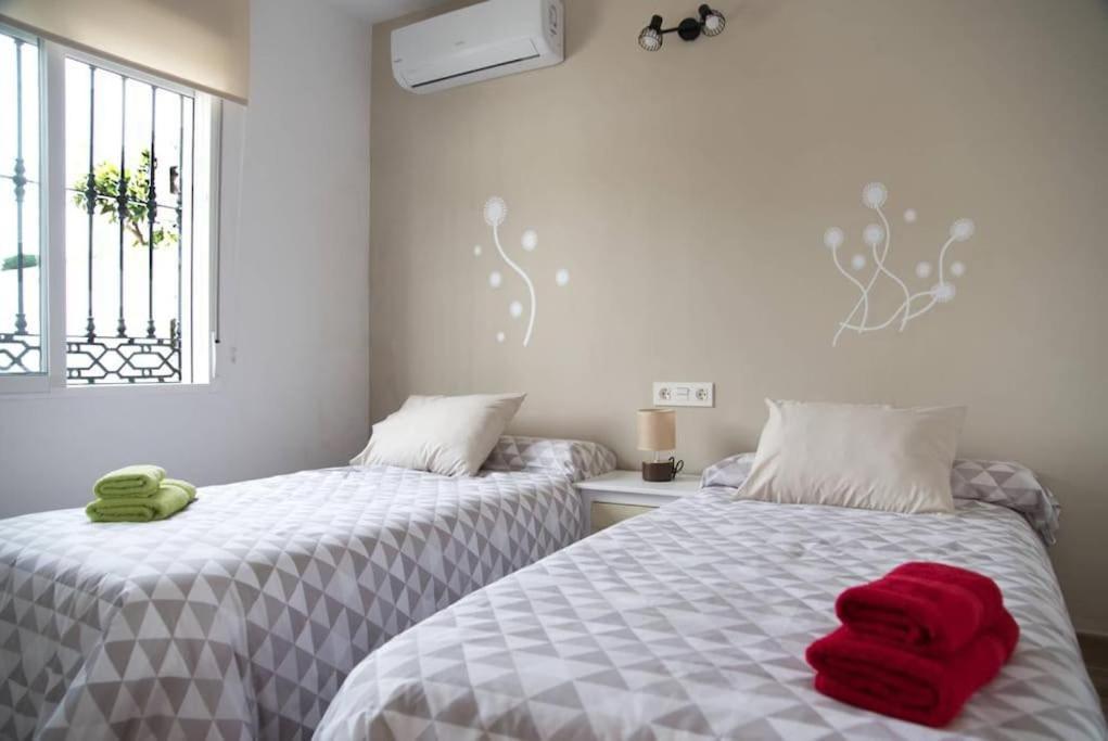 House W Shared Pool, Perfect For Small Families Fuengirola Bagian luar foto