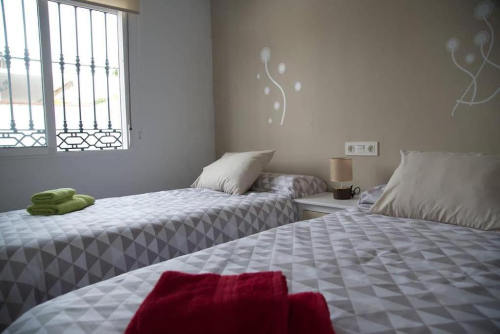 House W Shared Pool, Perfect For Small Families Fuengirola Bagian luar foto